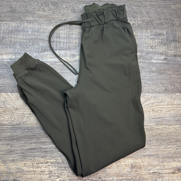 Lululemon Women's Keep‎ Moving Jogger Pull On Performance Green W5CV4S Size 2 - Picture 1 of 12